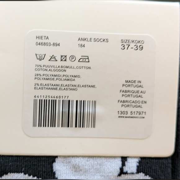 NWT 2 pairs of Marimekko flower socks, size us 6.5-8 - Picture 3 of 4